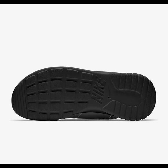 REMOVING  Brand New Women Nike Tanjun sandals 9 - Picture 10 of 10